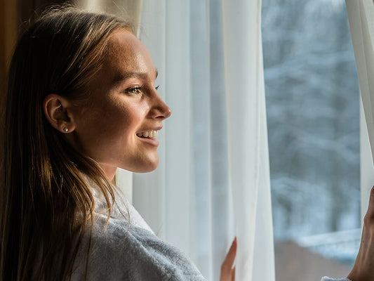 Winter windows: How indoor light and daylight cause skin stress
